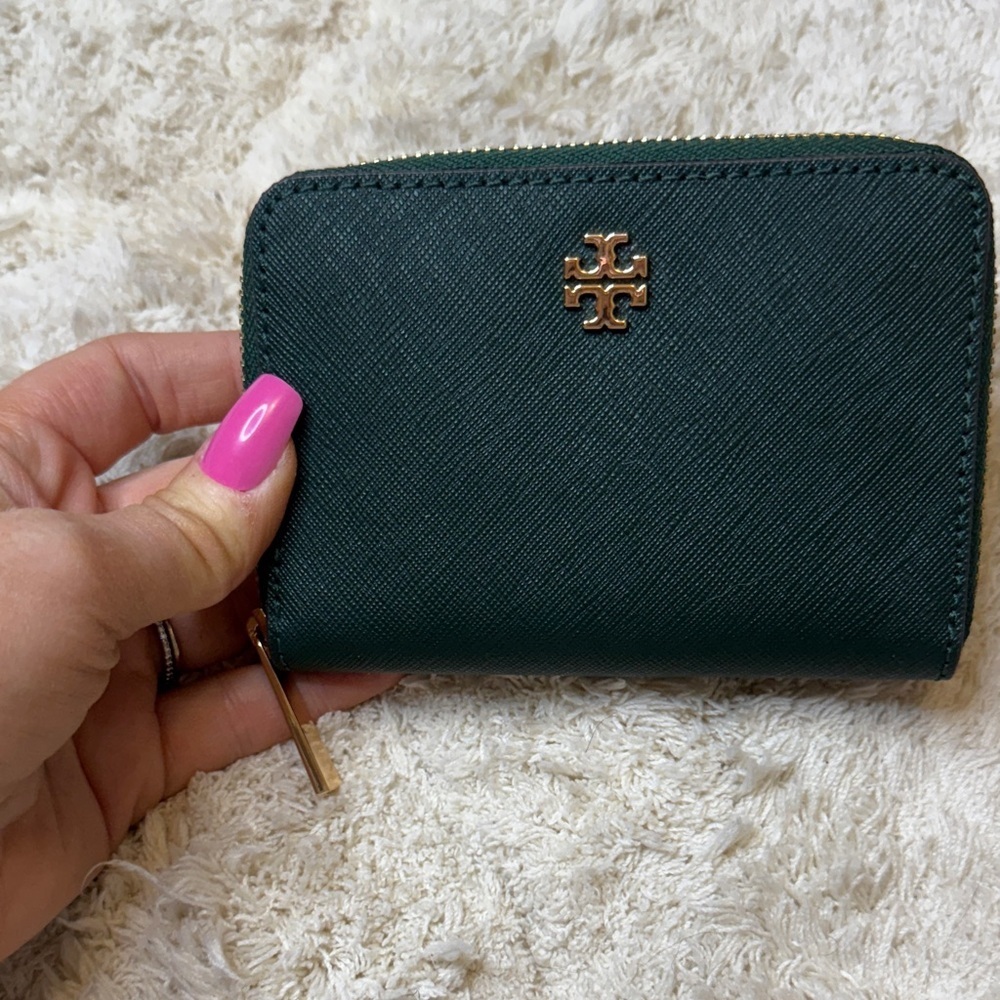 Tory Burch Emerald Stone Emerson Coin Case and Gold Zip Wallet